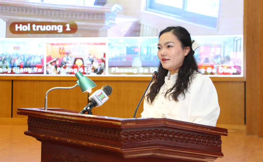 Nhà giáo Dương Thu Giang - Phó Hiệu trưởng Trường Mầm non số 10 (Ba Đình, Hà Nội). tieng-noi-giao-duc-trong-chinh-sach-1.jpg