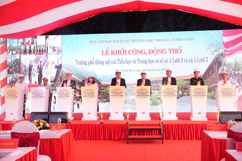 Thành phố Huế đồng loạt khởi công, động thổ 3 trường phổ thông nội trú liên cấp tại các xã A Lưới. Ảnh: H. Minh
