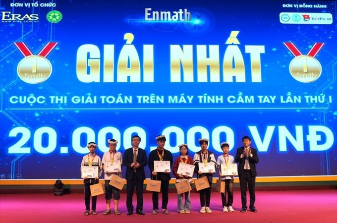 Các thí sinh xuất sắc giành giải Nhất tại vòng chung kết cuộc thi