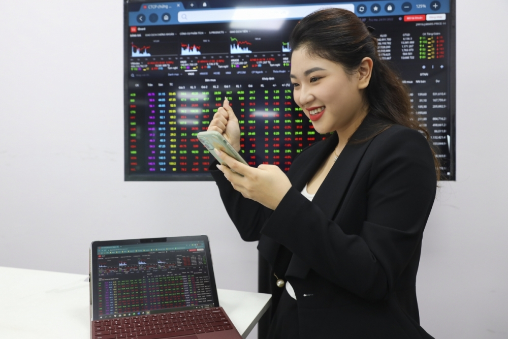 Thị trường chứng khoán tháng 3/2026: Chỉ số điều chỉnh, thanh khoản trên HoSE cải thiện