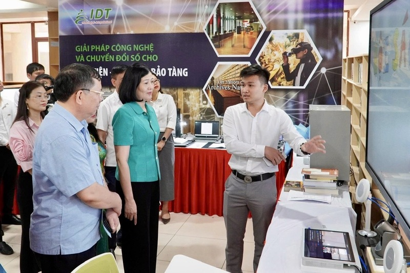 Sự kết hợp giữa truyền thống và hiện đại không chỉ nâng cao trải nghiệm mà còn mở ra hướng đi mới trong phát triển văn hóa đọc thời đại số. Ảnh: CTV