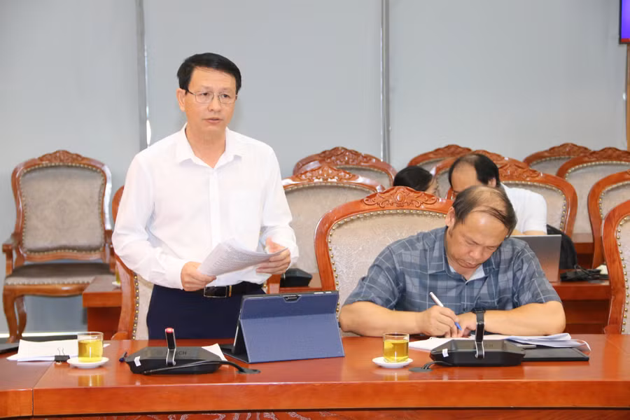 Ông Nguyễn Văn Chiến, Giám đốc Sở GD&ĐT tỉnh Sơn La phát biểu. img-9356.jpg