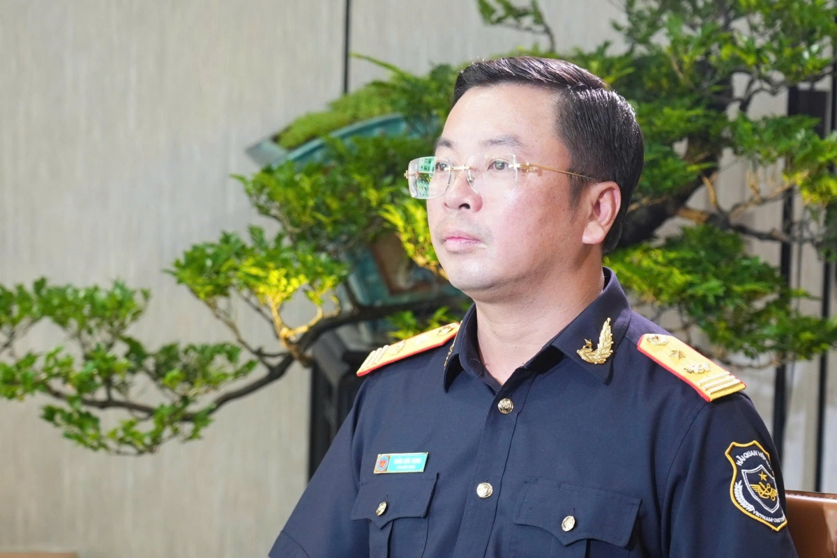Ông Trần Đức Hùng, Phó Cục trưởng Cục Hải quan. Ông Trần Đức Hùng, Phó Cục trưởng Cục Hải quan.