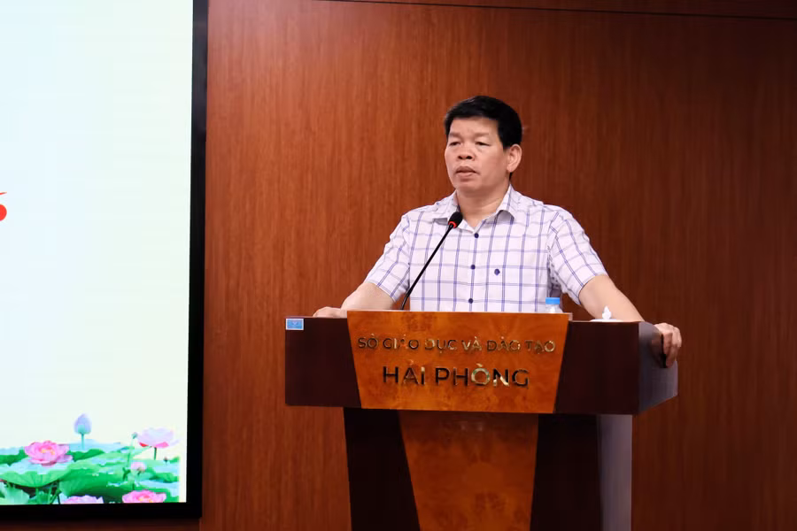Ông Lương Văn Việt, Giám đốc Sở GD&ĐT Hải Phòng phát biểu tại hội nghị. 5-thi-tn1.jpg