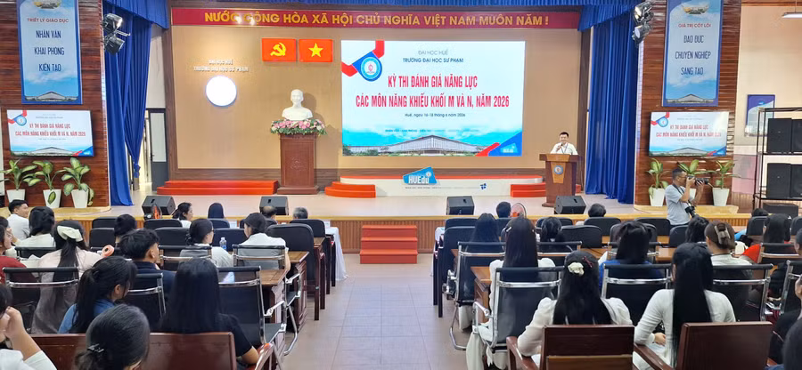 Khai mạc Kỳ thi Đánh giá năng lực các môn năng khiếu khối M và N đợt 2 năm 2026 tại Trường ĐH Sư phạm Huế. z7940756474194-1e1485d3ee018990c07591b6e86acdcf.jpg