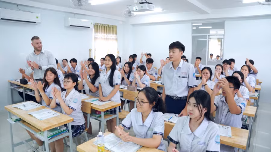 Giờ học của học sinh Trường THCS-THPT Trần Cao Vân. diem-chuan-thi-lop-2-1671.jpg