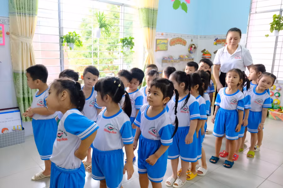 Các trường mầm non ở Cần Thơ chú trọng chăm sóc sức khỏe, đảm bảo môi trường học tập cho trẻ. Ảnh: Yến Phương. mam-non-can-tho-1.jpg
