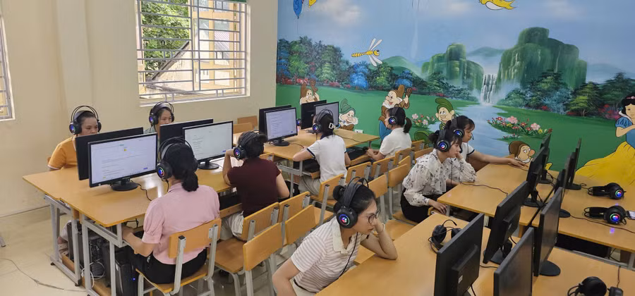 Hệ thống khảo sát vận hành ổn định, đáp ứng yêu cầu về bảo mật, lưu trữ dữ liệu và xử lý đồng thời số lượng lớn bài thi. anh-1.jpg