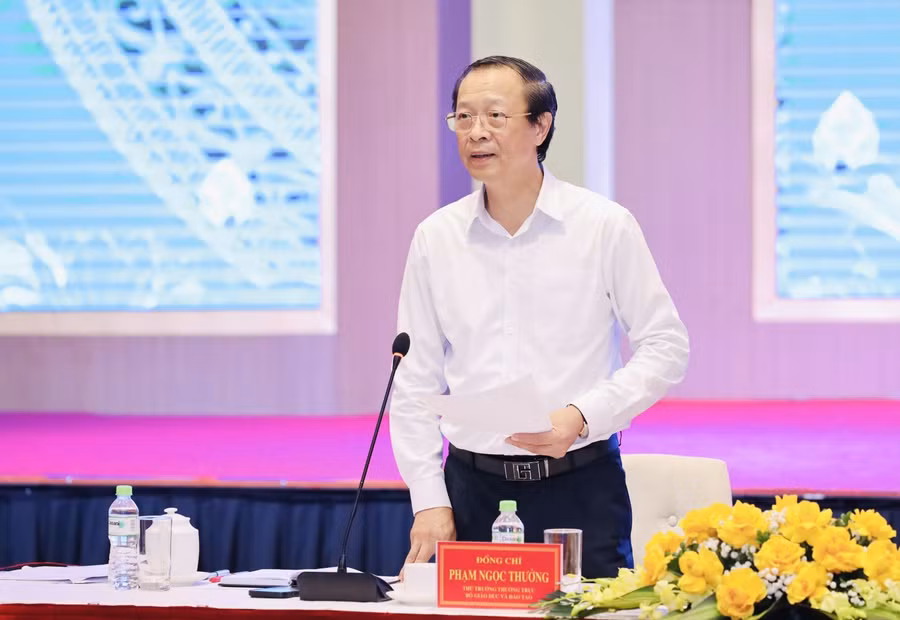 Thứ trưởng Thường trực Phạm Ngọc Thưởng phát biểu tại hội nghị. img-7364.jpg