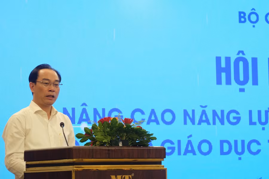 Bộ trưởng Bộ GD&ĐT Hoàng Minh Sơn phát biểu tại Hội nghị. bo-truong-ket-luan-hoi-nghi.jpg