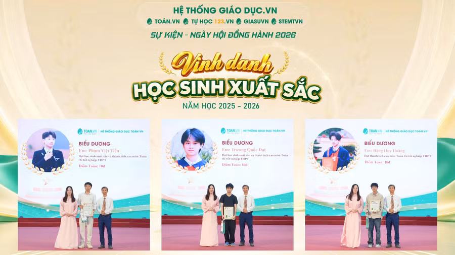 Vinh danh 3 học sinh đạt 10 điểm Toán thi Tốt nghiệp THPT 2026. img-9898.png