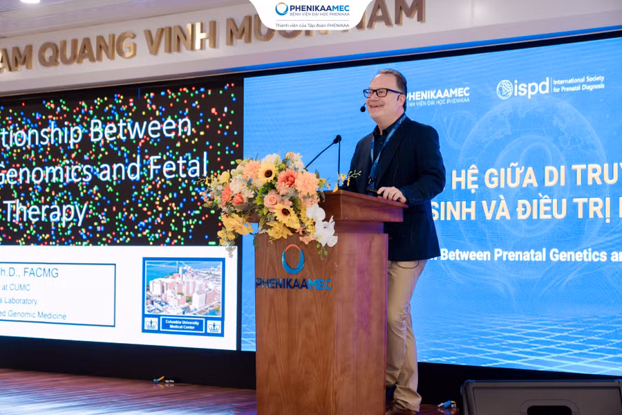 GS. Brynn Levy chia sẻ những xu hướng mới của Di truyền học trước sinh, mở rộng cơ hội điều trị bào thai. gs-brynn-levy-chia-se-nhung-xu-huong-moi-cua-di-truyen-hoc-truoc-sinh.jpg