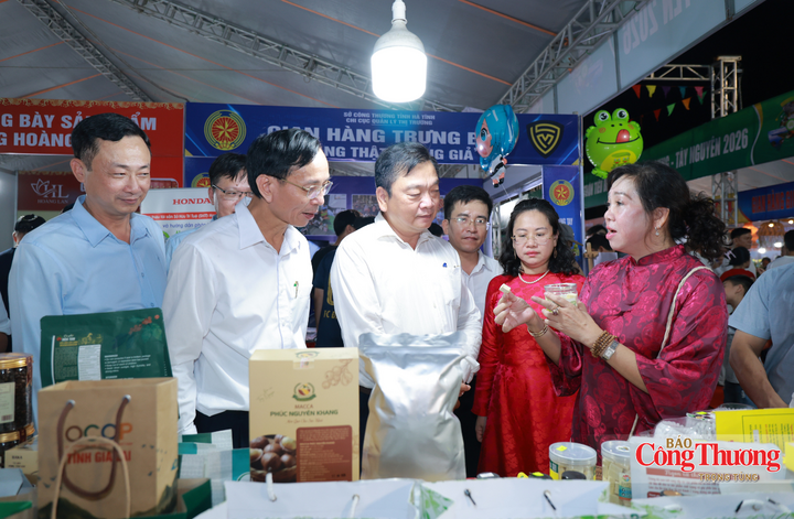 Hội chợ không chỉ là nơi giới thiệu, quảng bá sản phẩm mà còn là diễn đàn để các doanh nghiệp, cơ sở công nghiệp nông thôn tìm kiếm đối tác, kết nối cung cầu, mở rộng hệ thống phân phối và trao đổi kinh nghiệm sản xuất, kinh doanh.