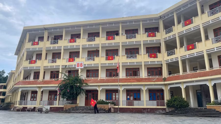 Cơ sở vật chất trường học được xây dựng khang trang. 789034402-3014953782185355-1114061405917308159-n.jpg