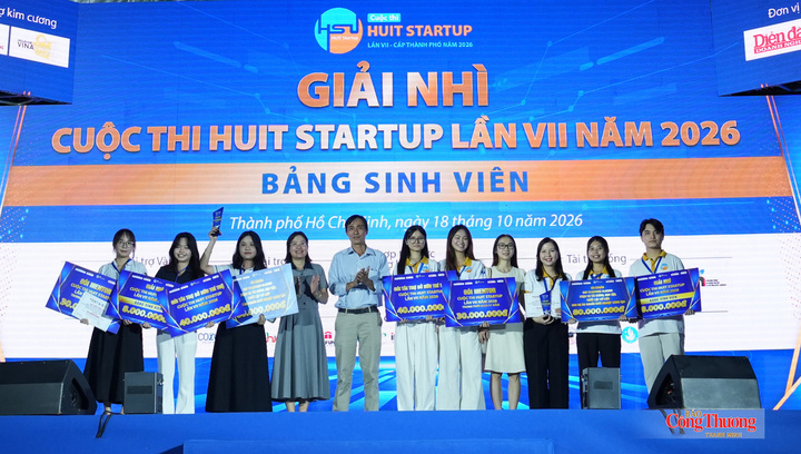 Ban Tổ chức trao giải Nhì cho các dự án ở bảng Học sinh, bảng Sinh viên và bảng Doanh nghiệp.