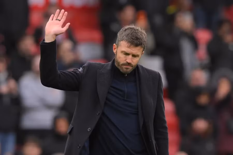 HLV Michael Carrick có lẽ đã vẫy tay chào tạm biệt Man Utd sau thất bại đau đớn trước Bournemouth ở vòng 8 Ngoại hạng Anh. Ảnh: EPA. man-utd-319.jpg