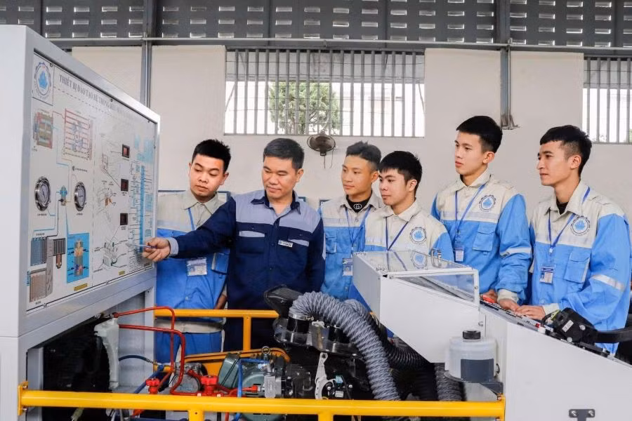 Sinh viên Trường Cao đẳng Cơ điện và Nông lâm Phú Thọ tăng cường thực hành, góp phần nâng cao kỹ năng nghề (Ảnh: Trung Hiếu). cd-co-dien-anh-trung-hieu.jpg